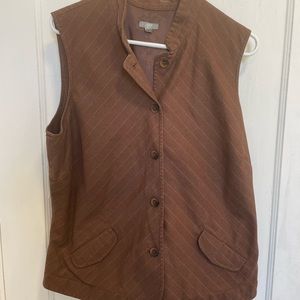 J Jill women’s sleeveless button down brown top. Size 16
